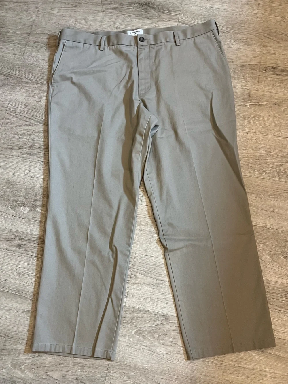 Men's Dockers Dress Chino Pants in Light Khaki 42 x 30